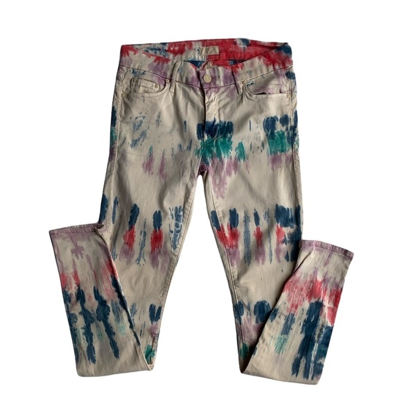 Mother‎ The Looker in Scaramouche - Picture 2 of 6